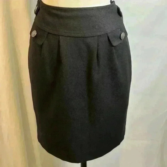 Banana Republic Lined Skirt with Gold accent Buttons (Size 4) - Picture 1 of 15